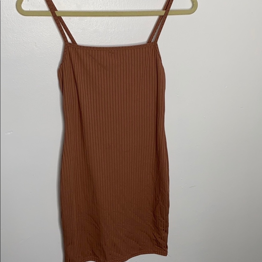 Brown ribbed dress